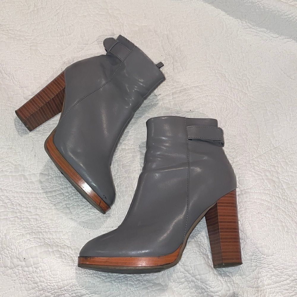 Gray booties size 7 Steve Madden